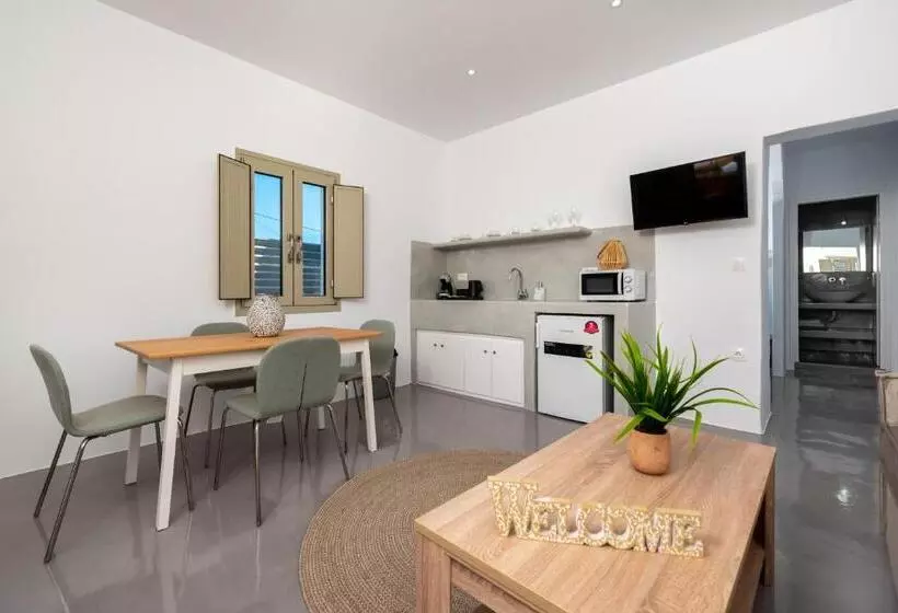 Aerenia Luxury Suites