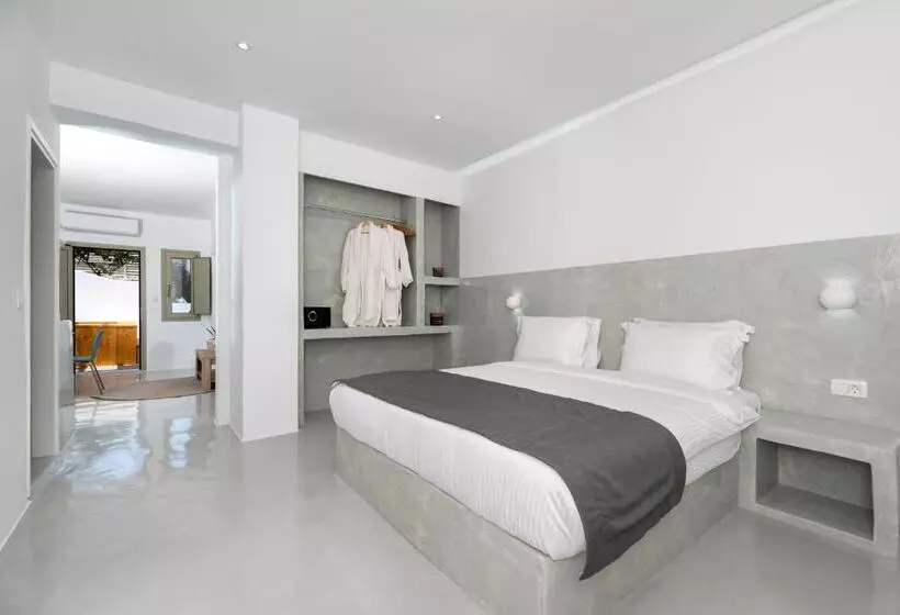Aerenia Luxury Suites
