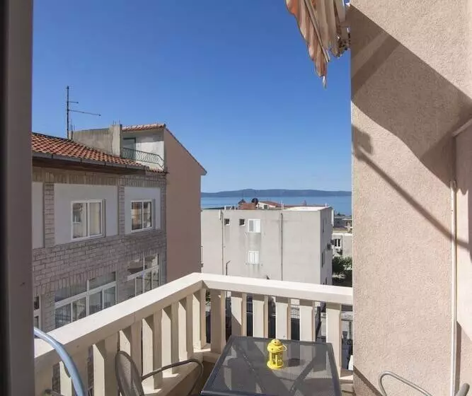 Apartments And Rooms Kapulica