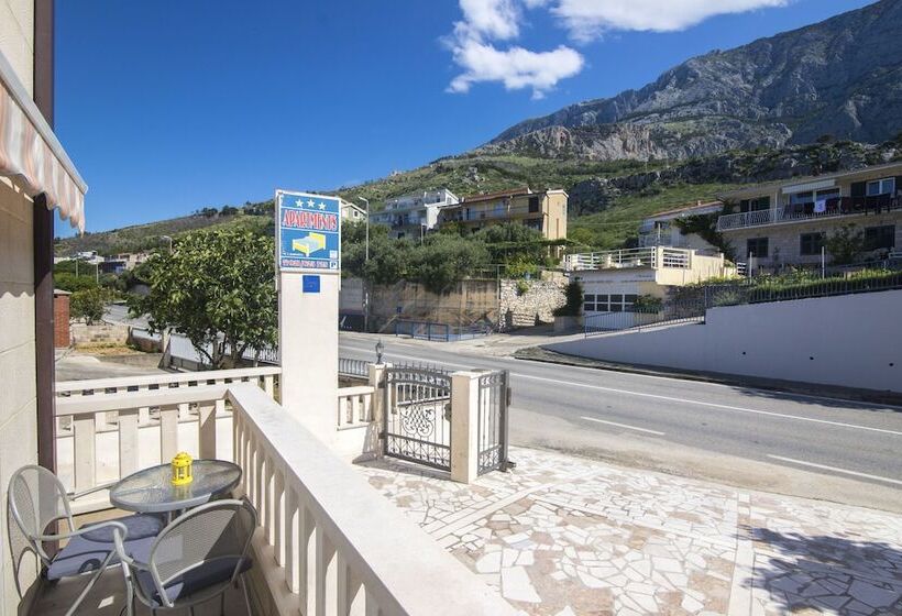 Apartments And Rooms Kapulica