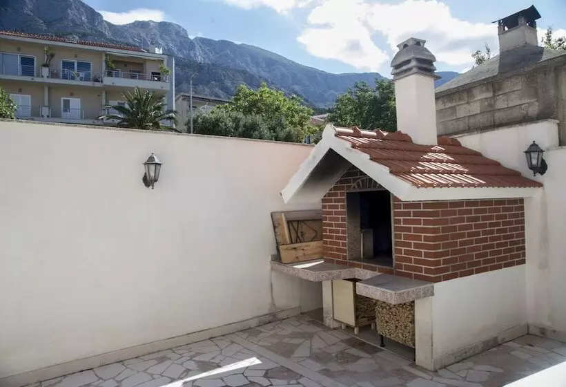 Apartments And Rooms Kapulica