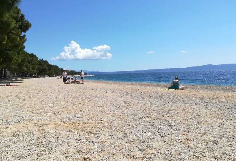 Apartments And Rooms Kapulica