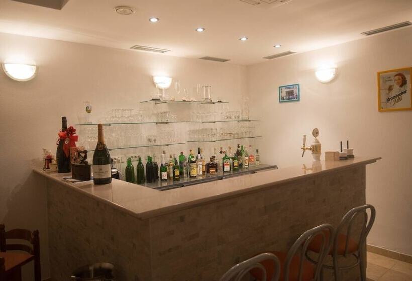 Apartments And Rooms Kapulica