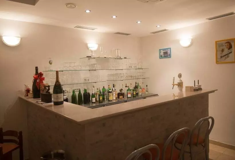 Apartments And Rooms Kapulica