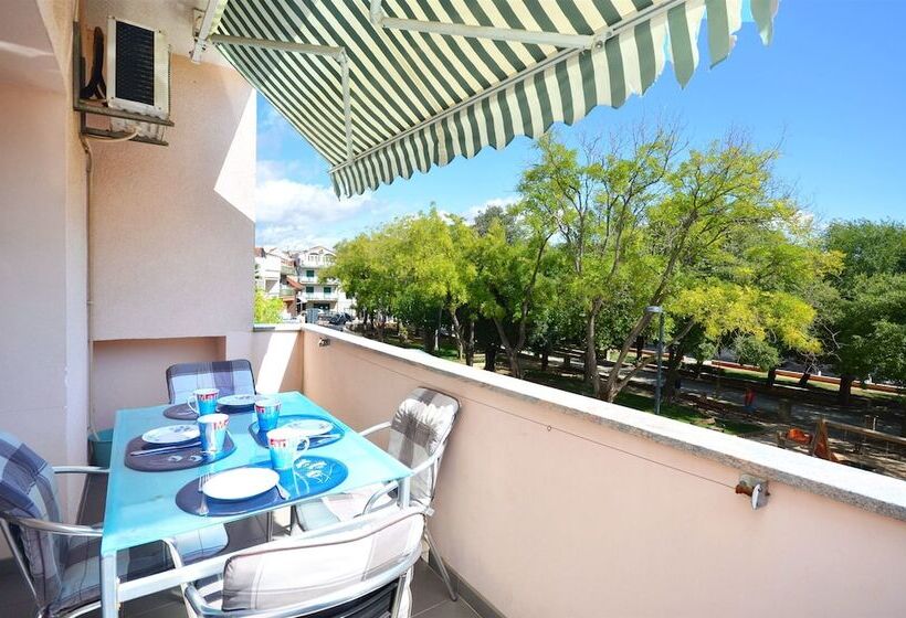 Apartments Bujola City Park View