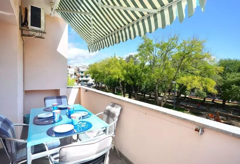 Apartments Bujola City Park View