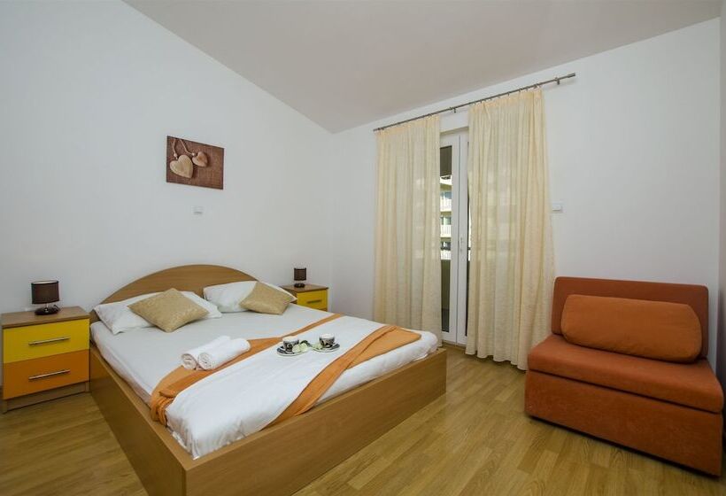 Apartments Srecko
