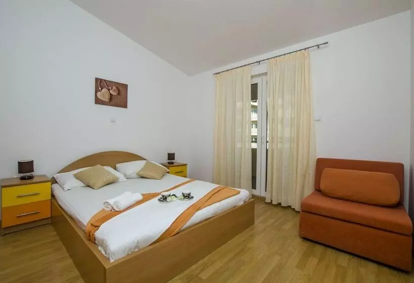 Apartments Srecko