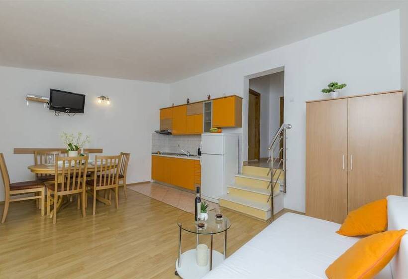 Apartments Srecko