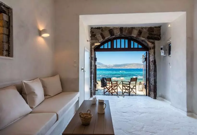 Neosikos Amazingbeach House Milos Island