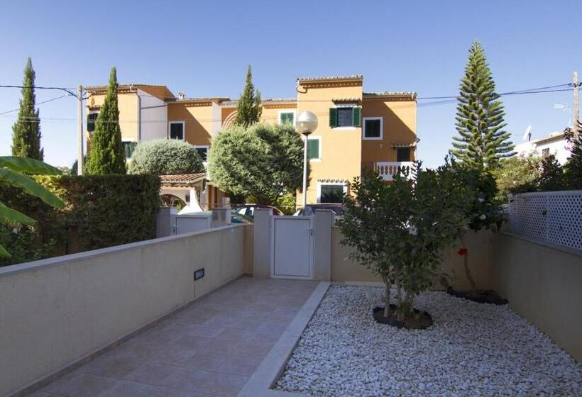 Spacious House Near Port De Pollenca With Pool