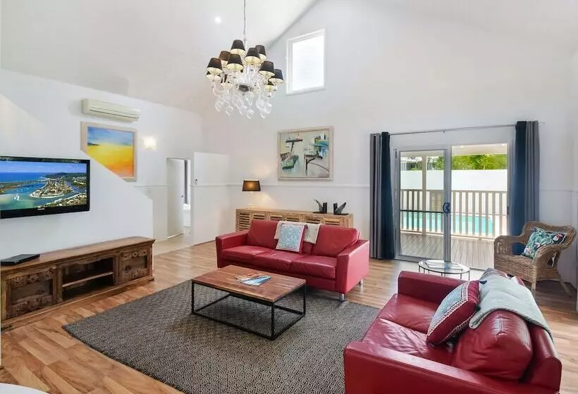 30 Wyuna Drive