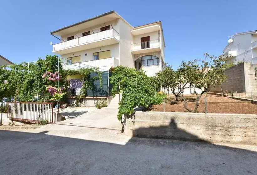 Apartment Luketa
