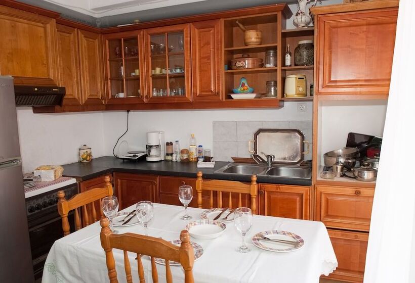 Meteora Christian S Place