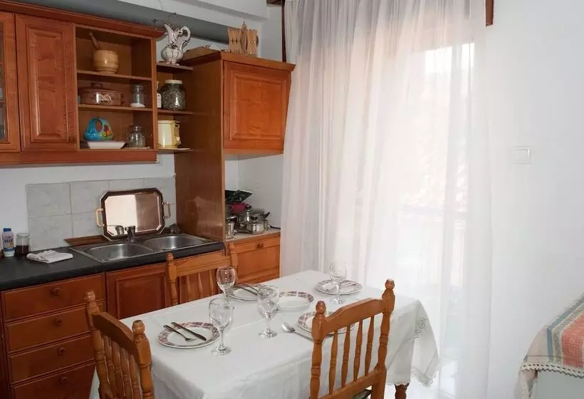 Meteora Christian S Place