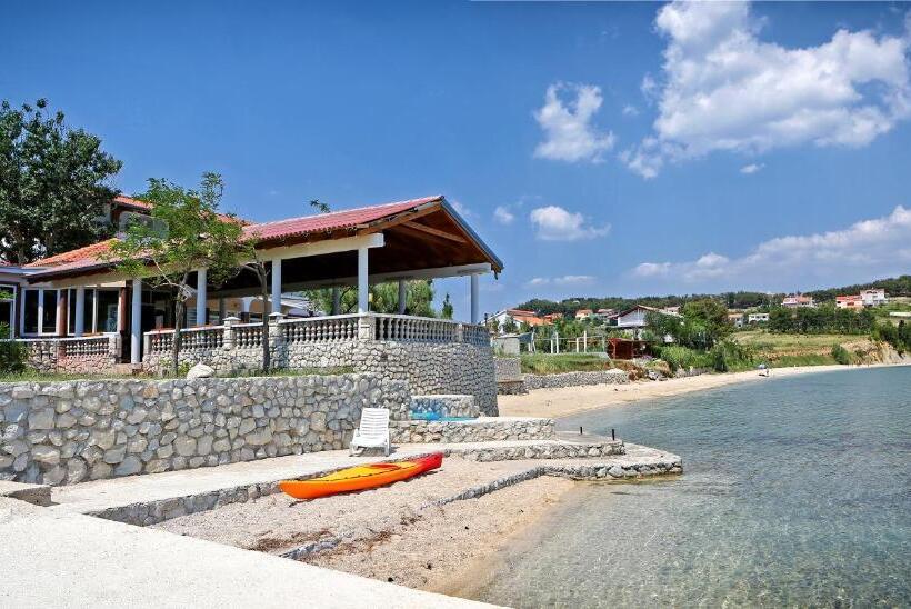 پانسیون Apartments Dupin