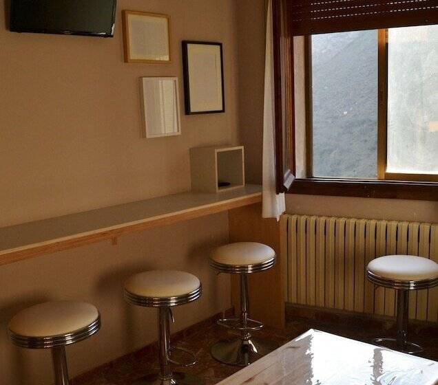 펜션 Tres Puentes Anguiano