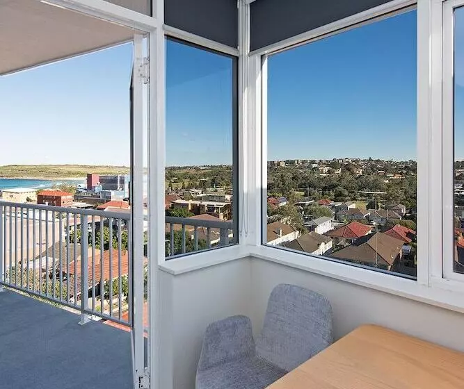 Stunning Ocean View Apartment H324