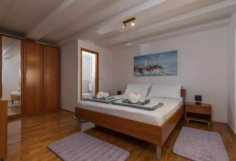 Villa Luic