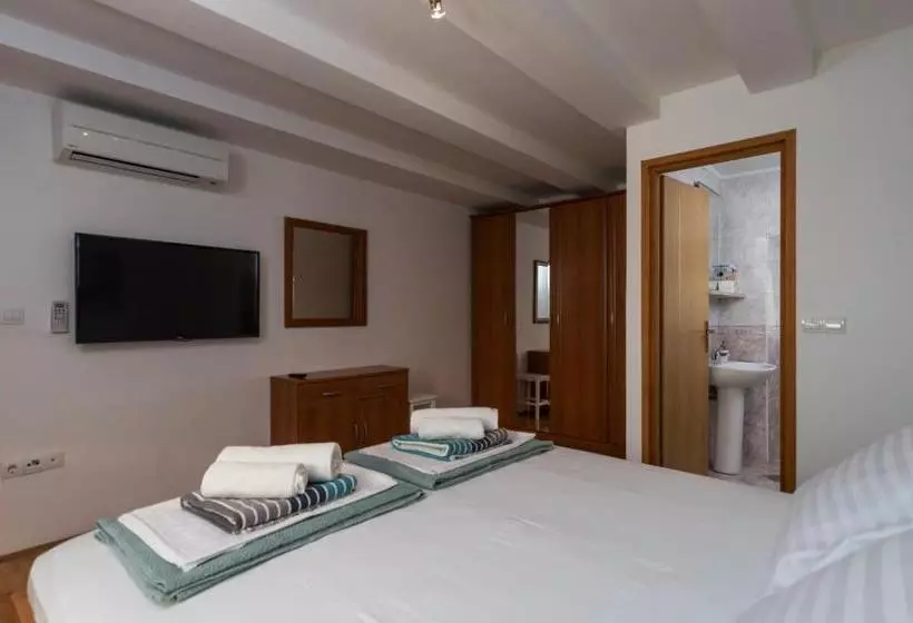 Villa Luic