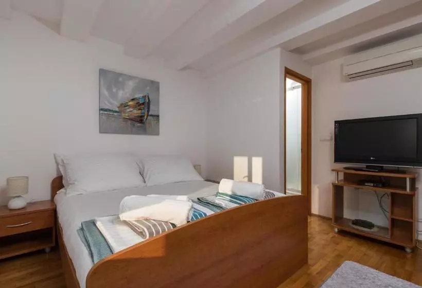 Villa Luic