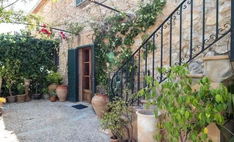 Village House Can Llorito