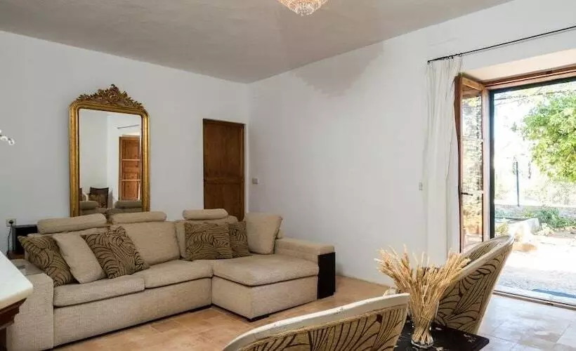 Village House Can Llorito