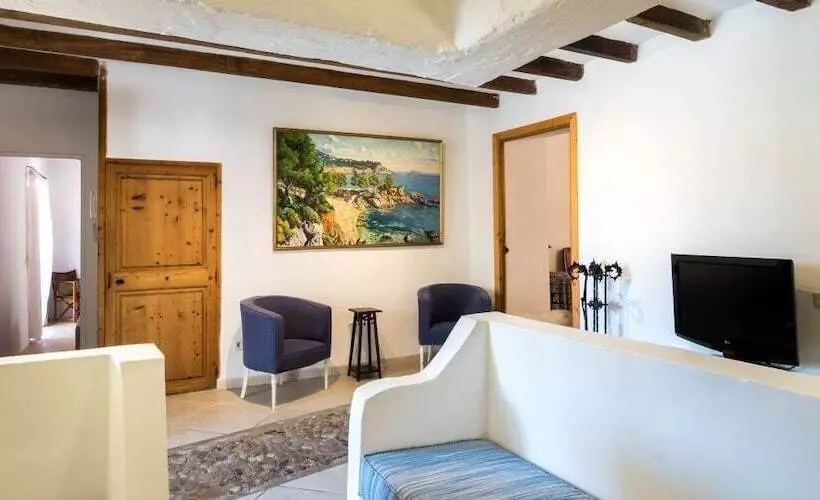 Village House Can Llorito