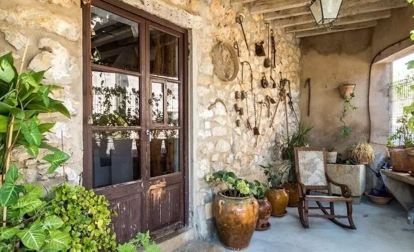 Village House Can Llorito