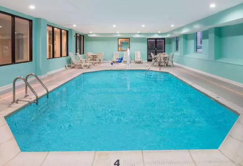 Hotel Baymont By Wyndham Georgetown