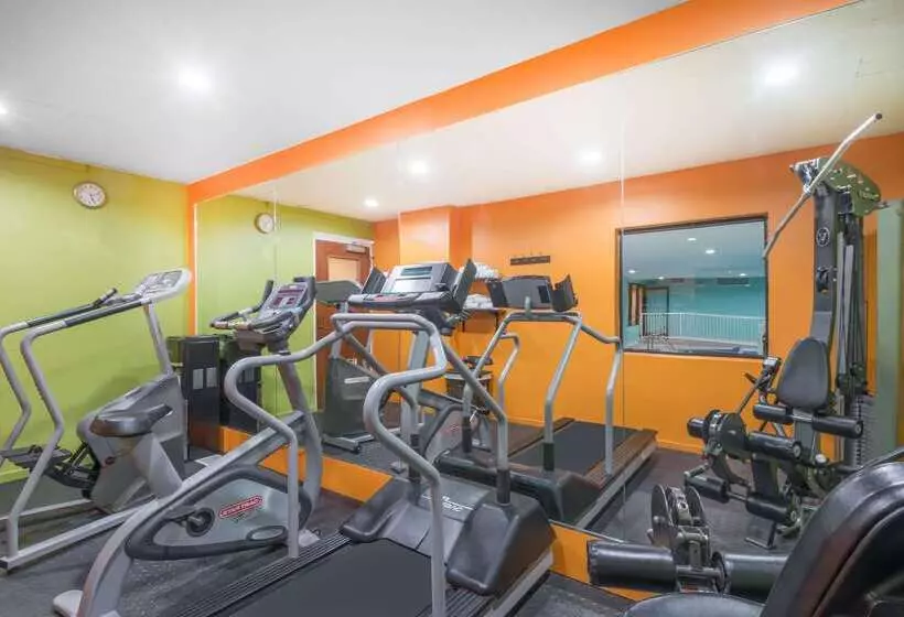 Hotel Baymont By Wyndham Georgetown