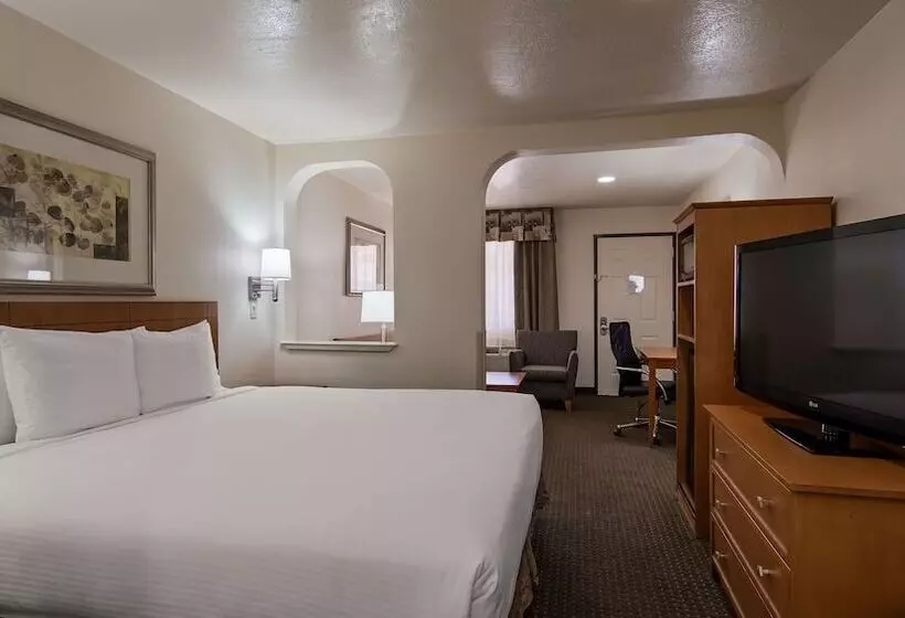 Best Western Socorro Hotel & Suites