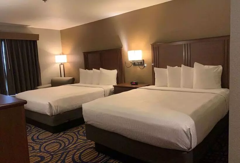 酒店 Best Western Woodburn Inn