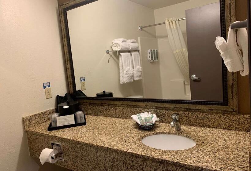 בית מלון כפרי Best Western Woodburn Inn