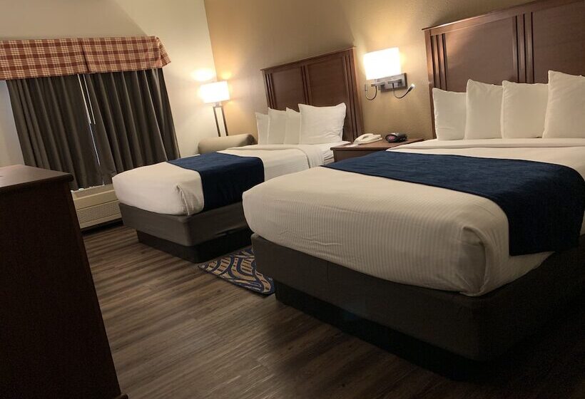 בית מלון כפרי Best Western Woodburn Inn