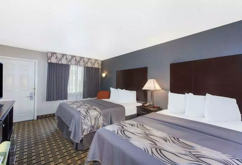 בית מלון כפרי Days Inn By Wyndham Ennis