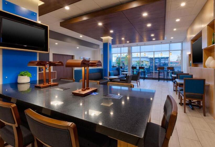 فندق Holiday Inn Express Eau Claire West I 94, An Ihg