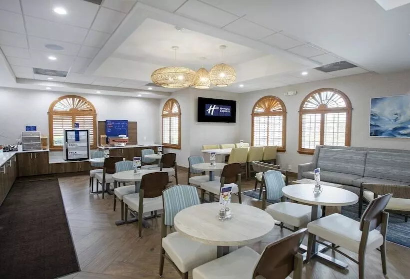 فندق Holiday Inn Express  North Palm Beach And Ihg