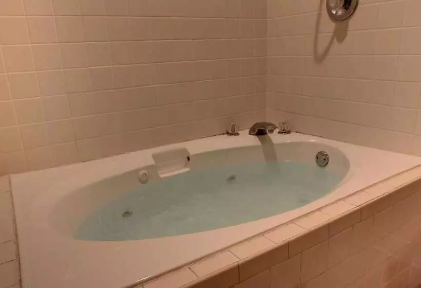 فندق Key West Inn Baxley