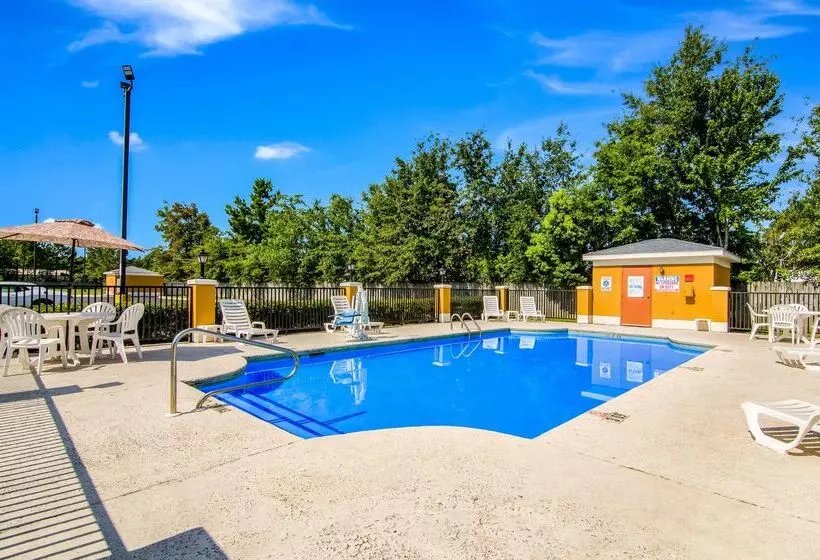 בית מלון כפרי Quality Inn Near University Of Mobile