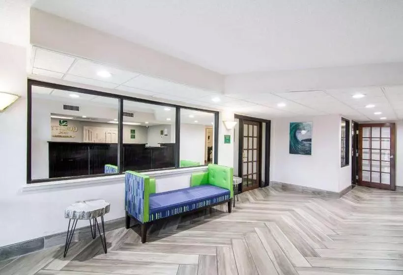 בית מלון כפרי Quality Inn Near University Of Mobile