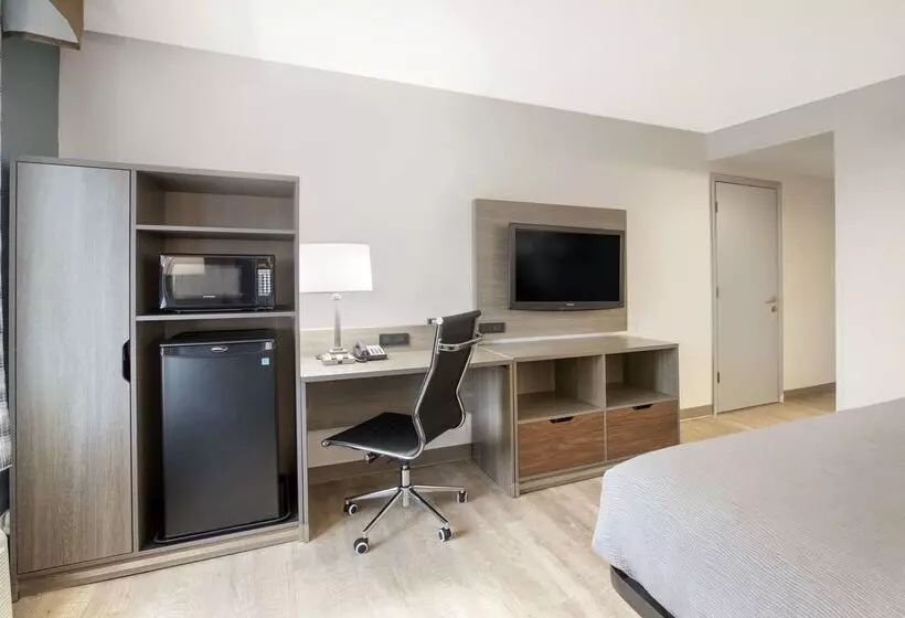 ホテル Quality Inn Newton At I 80