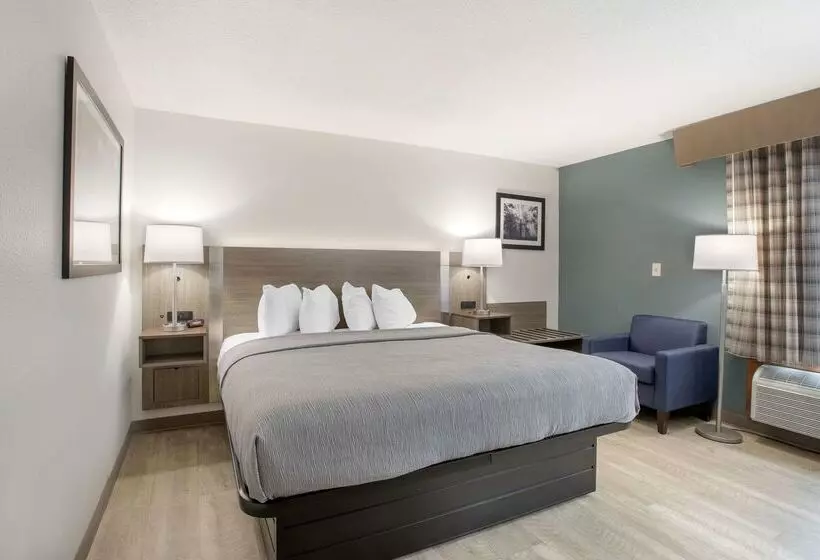 ホテル Quality Inn Newton At I 80