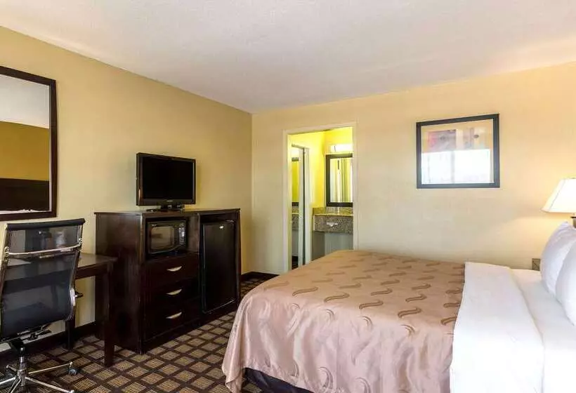 فندق Quality Inn & Suites Baton Rouge West  Port Allen