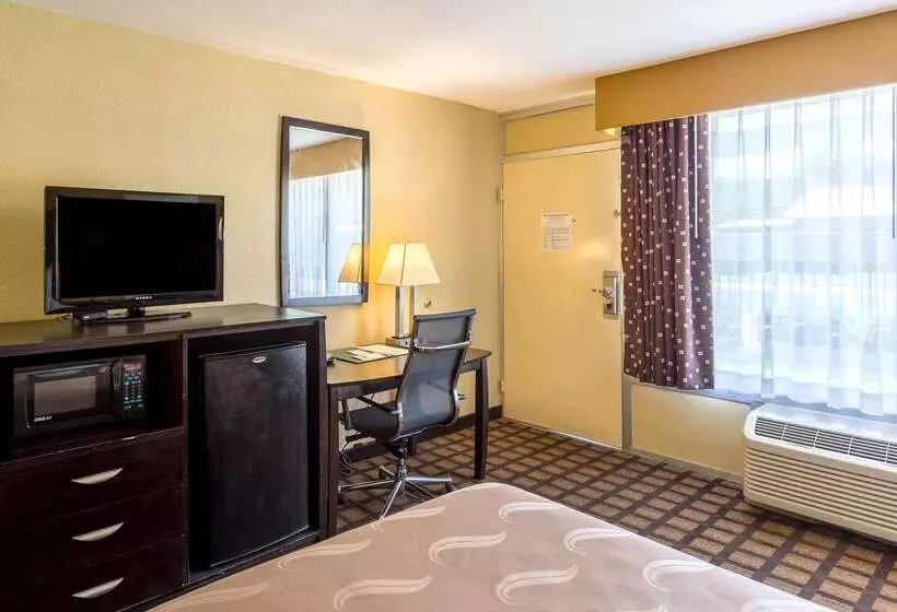 فندق Quality Inn & Suites Baton Rouge West  Port Allen