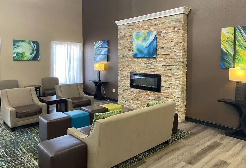 Отель Quality Inn & Suites