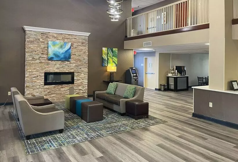 Отель Quality Inn & Suites