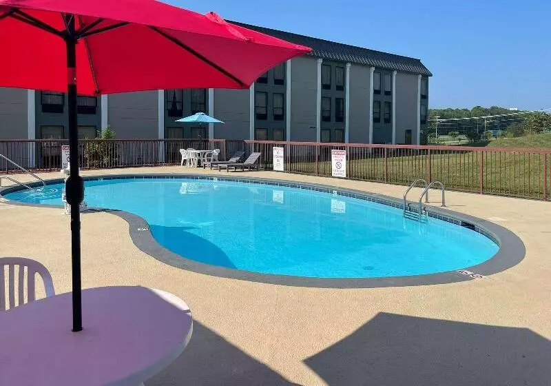 Отель Quality Inn & Suites