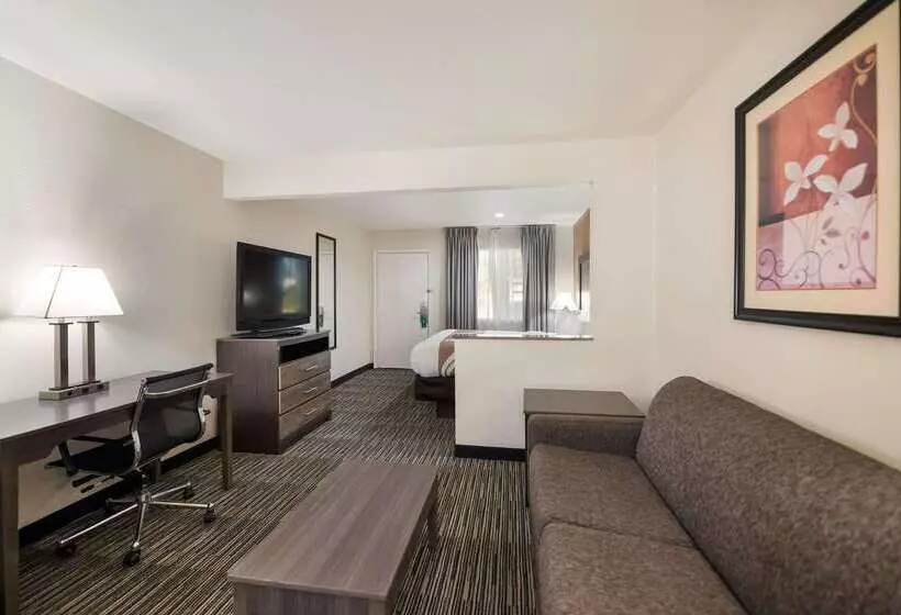 Hotel Quality Inn & Suites Lufkin