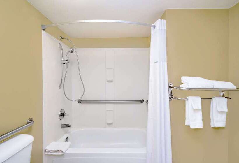 هتل Super 8 By Wyndham Hermitage Nashville